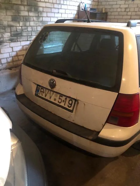 Parduodamas VW Golf lengvasis automobilis, 2001 m.