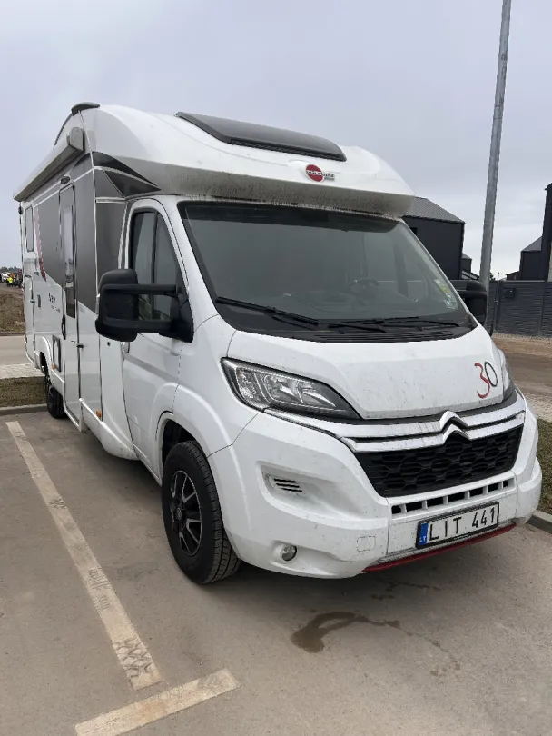 Bürstner gyvenamasis automobilis, rida 160 000 km