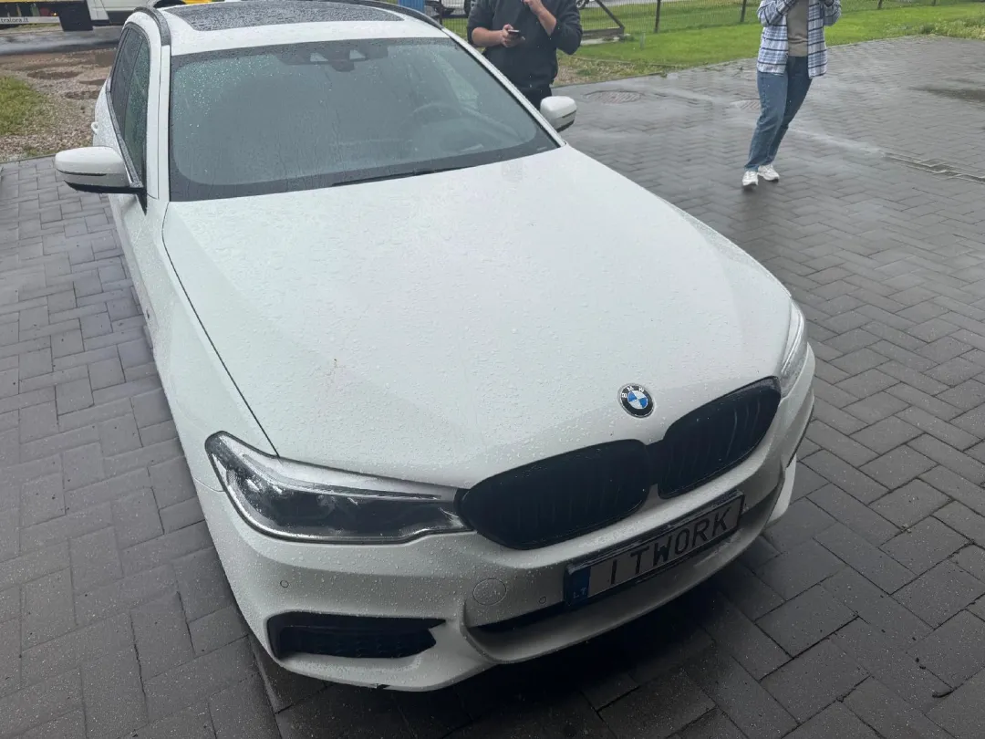 BMW 540D xDrive automobilis