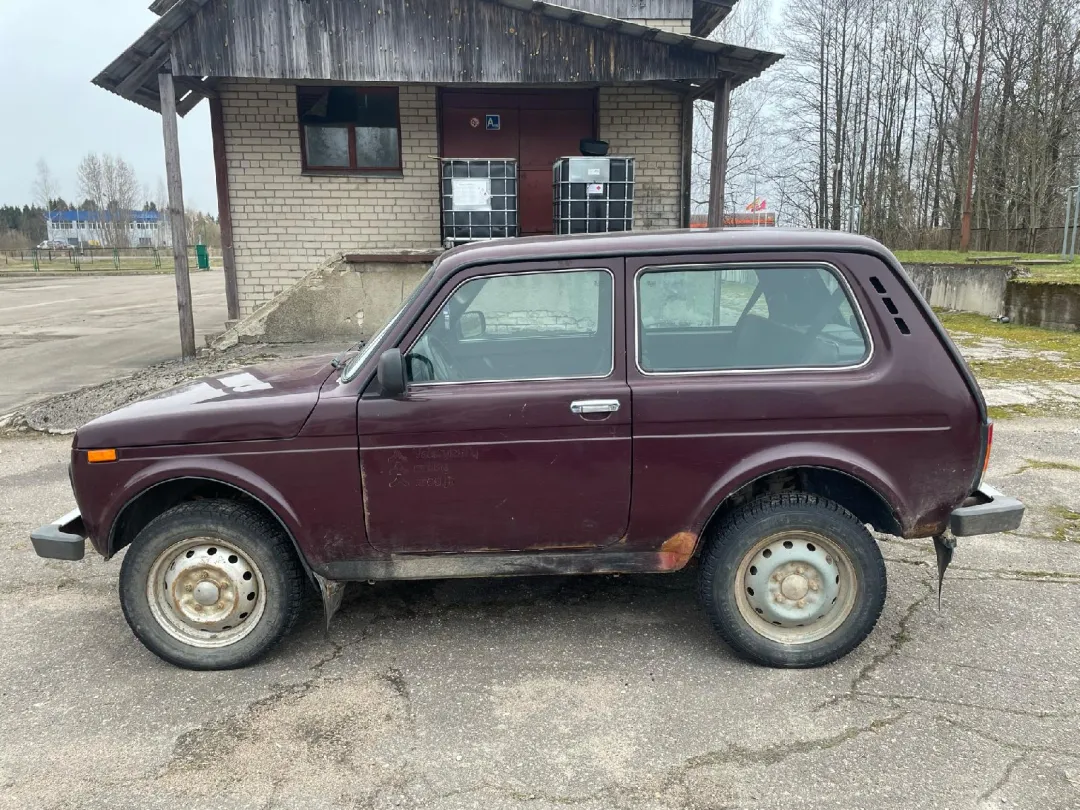 LADA 4X4 automobilis