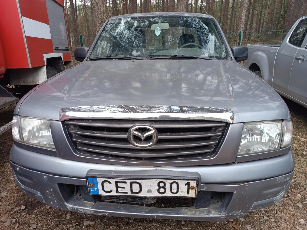 Parduodamas Mazda B2500 automobilis