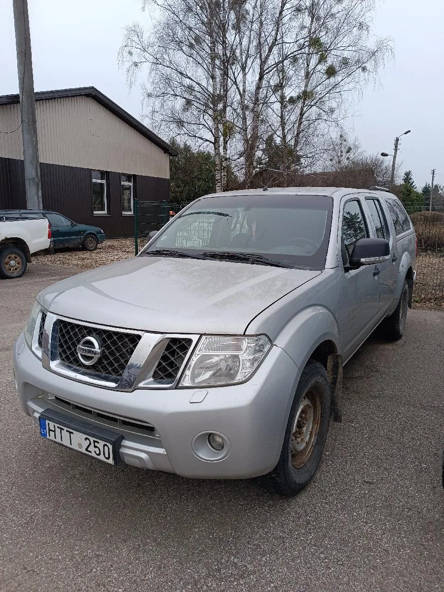 Parduodamas 2015 m. Nissan Navara automobilis