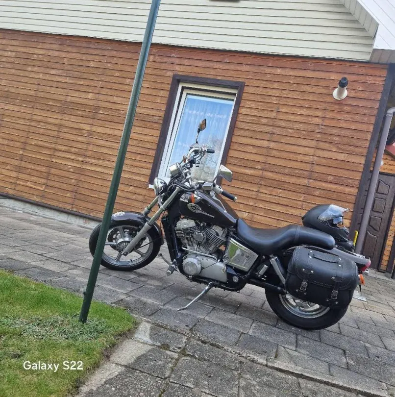 Parduodamas HONDA VT1100 motociklas