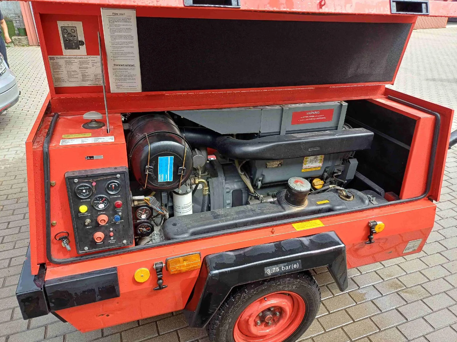 Naudotas mobilus kompresorius Atlas Copco XAS 90 Dd su specialia priekaba