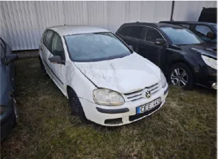Parduodamas 2006 m. VW Golf automobilis su defektais