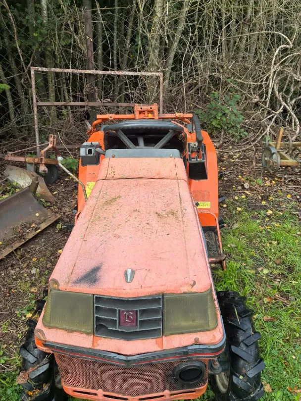 Parduodamas traktorius su freza Kubota Bultra B1-15