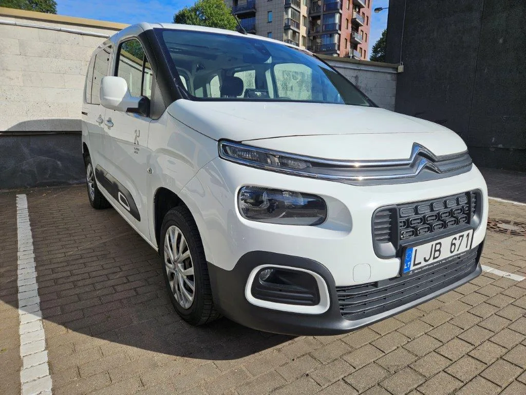 Naudotas 2020 m. Citroen Berlingo automobilis