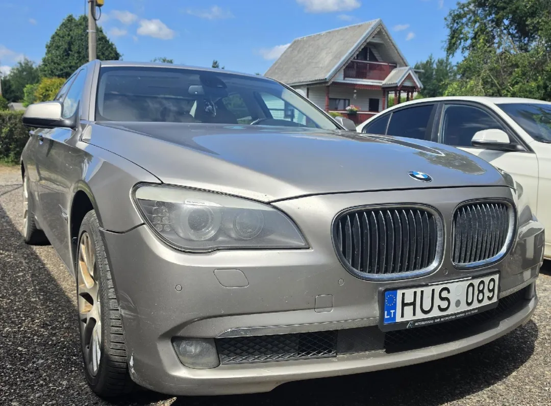 BMW 7 serijos keleivinis automobilis, dyzelinas