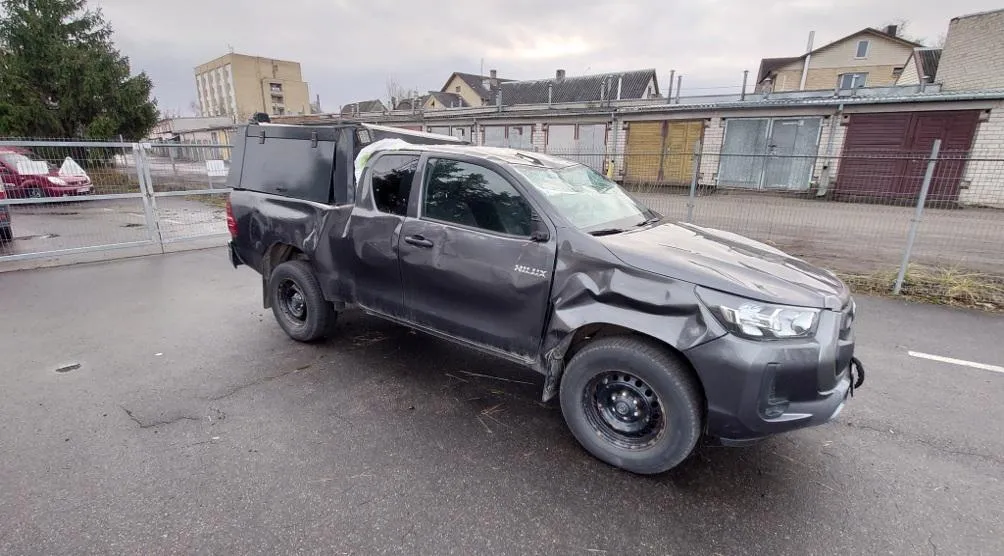 Toyota Hilux N1 klasės pikapas po eismo įvykio