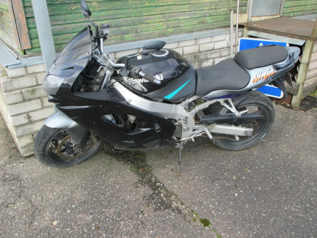 KAWASAKI NINJA ZX-9R motociklas
